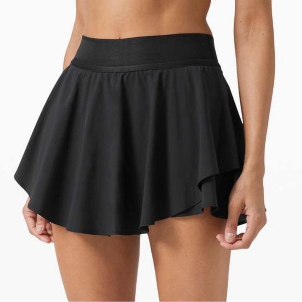 Lululemon Black Court Rival Skirt Size 6
